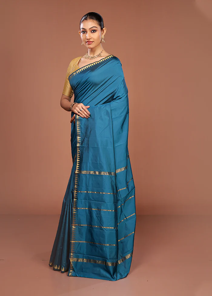 Blue Kanjivaram Silk Saree With Blouse Piece - Image 4