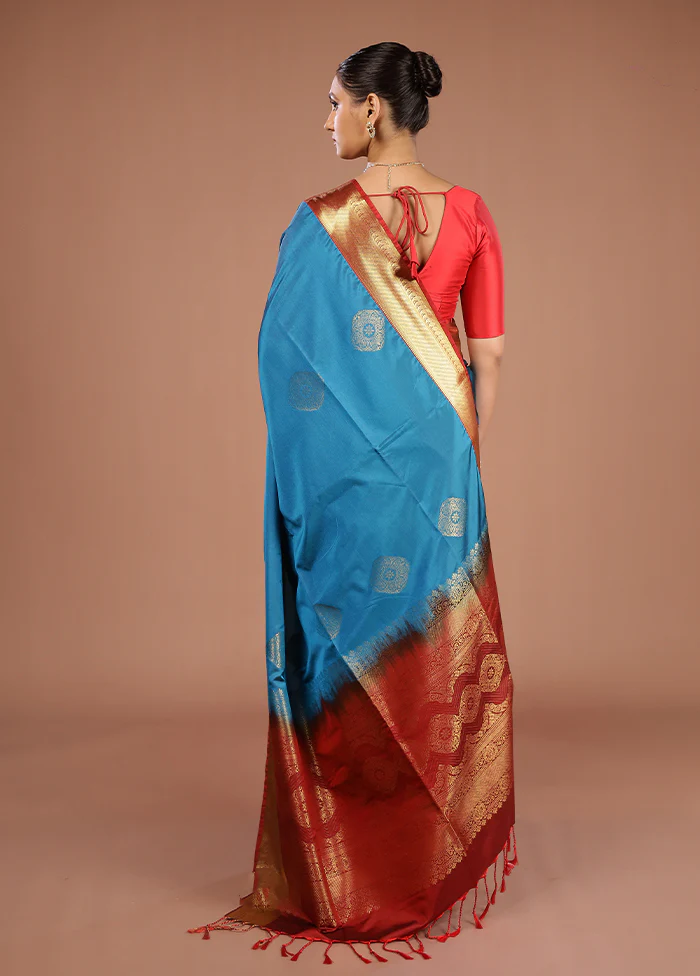 Blue Kanjivaram Silk Saree With Blouse Piece - Image 3