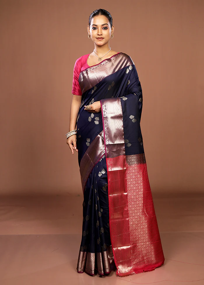 Blue Kanjivaram Silk Saree With Blouse Piece - Image 2