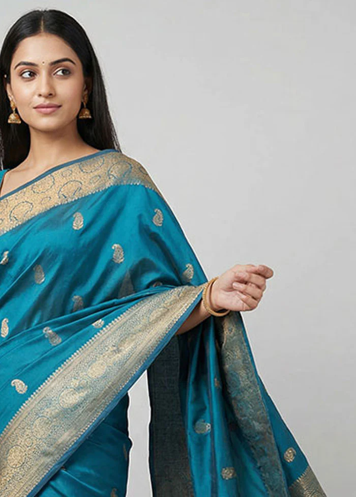 Blue Kanjivaram Silk Saree With Blouse Piece - Image 2