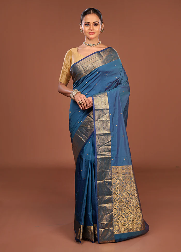 Blue Kanjivaram Silk Saree With Blouse Piece - Image 2