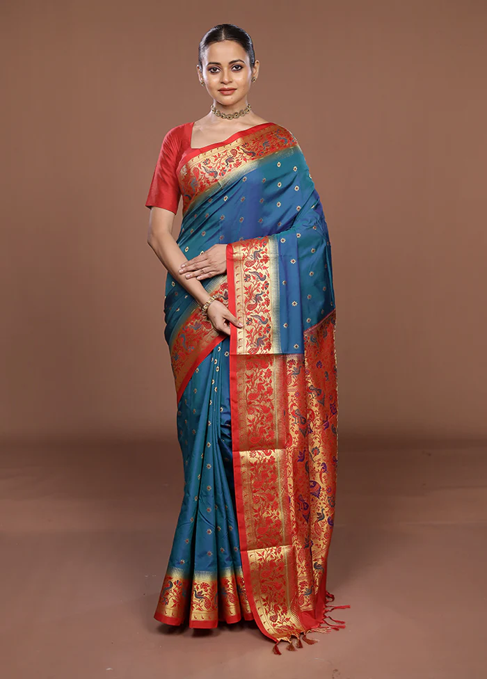 Blue Kanjivaram Silk Saree With Blouse Piece - Image 2