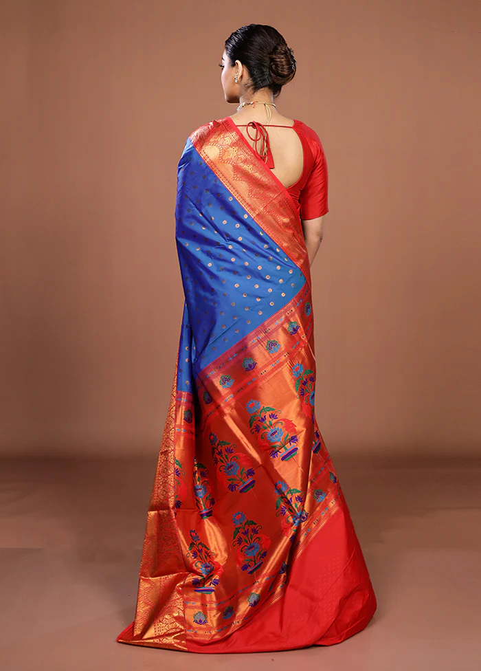 Blue Kanjivaram Silk Saree With Blouse Piece - Image 3