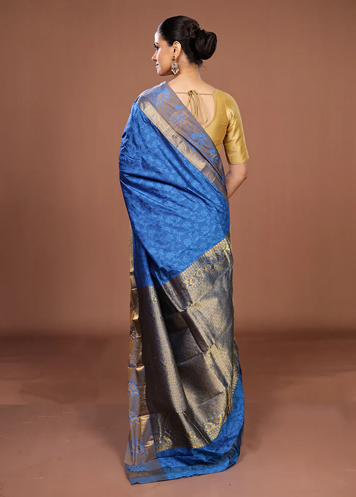 Blue Kanjivaram Silk Saree With Blouse Piece - Image 3