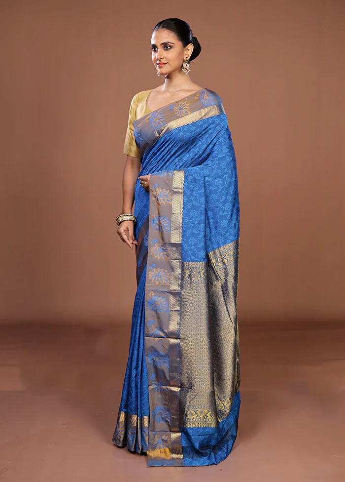 Blue Kanjivaram Silk Saree With Blouse Piece - Image 4