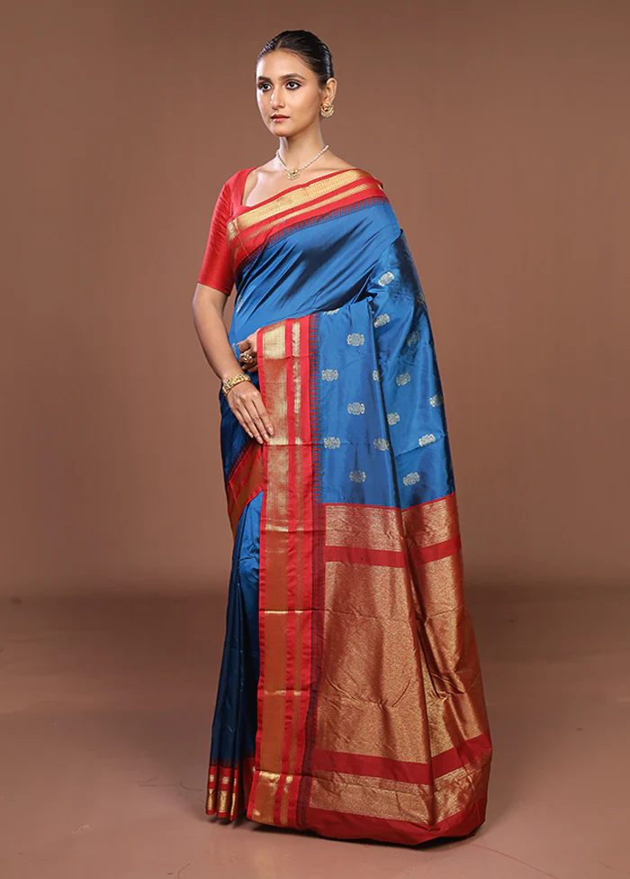 Blue Kanjivaram Silk Saree With Blouse Piece - Image 4