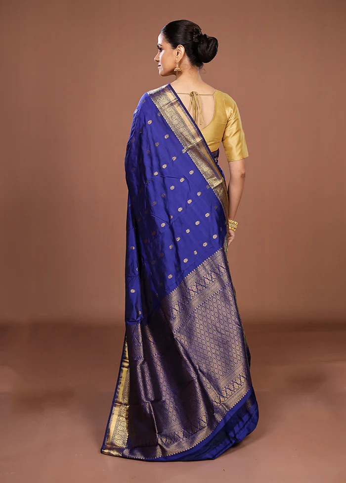 Blue Kanjivaram Silk Saree With Blouse Piece - Image 3