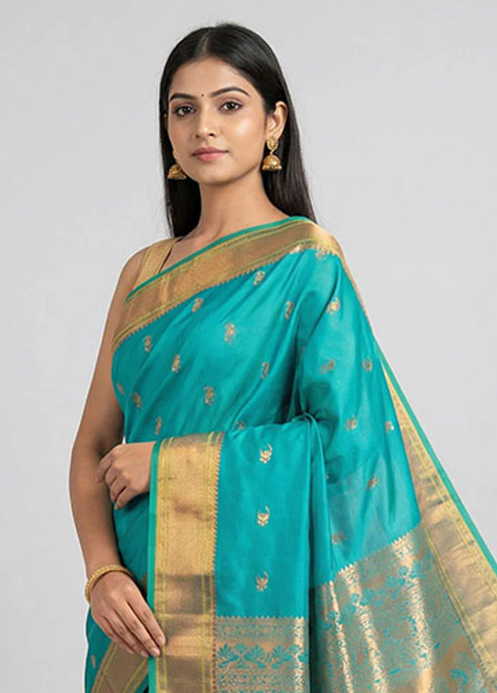 Blue Kanjivaram Silk Saree With Blouse Piece - Image 2