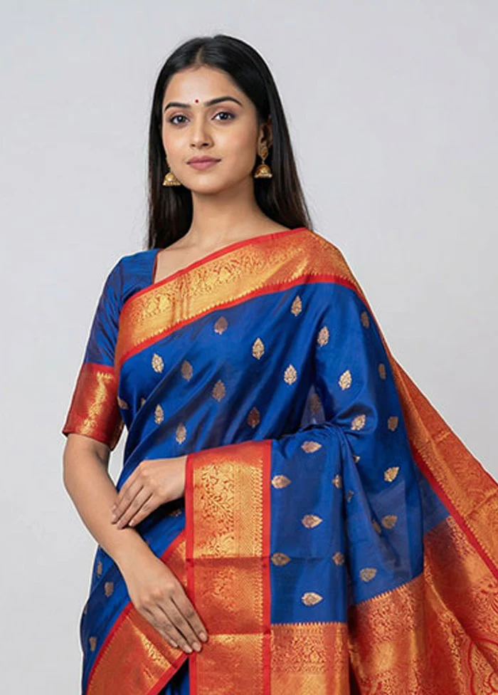 Blue Kanjivaram Silk Saree With Blouse Piece - Image 2
