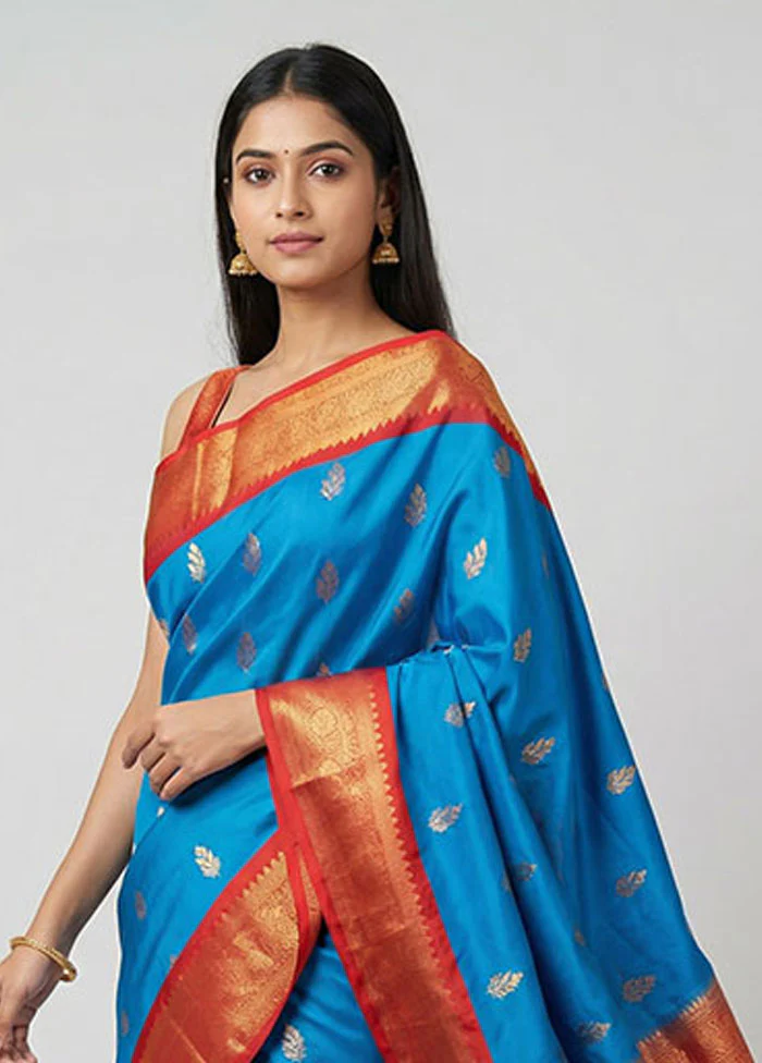 Blue Kanjivaram Silk Saree With Blouse Piece - Image 2
