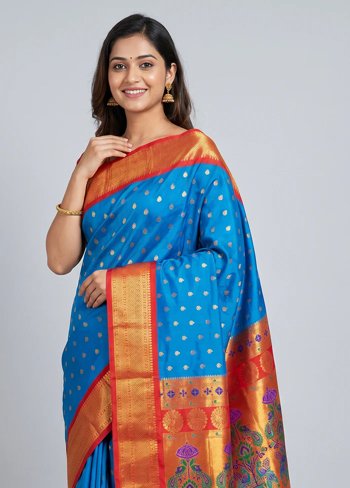 Blue Kanjivaram Silk Saree With Blouse Piece - Image 2