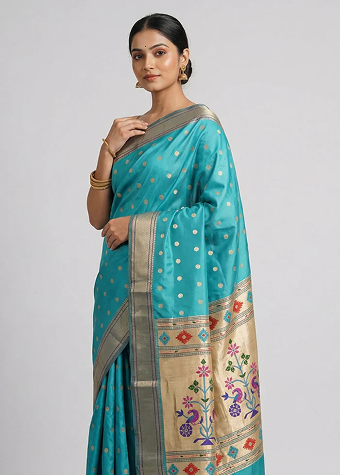Blue Kanjivaram Silk Saree With Blouse Piece - Image 2