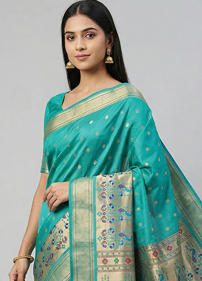 Blue Kanjivaram Silk Saree With Blouse Piece - Image 2