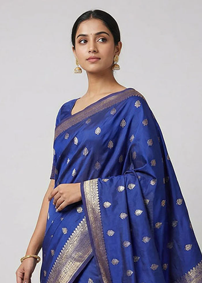 Blue Kanjivaram Silk Saree With Blouse Piece - Image 2