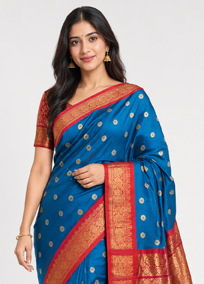 Blue Kanjivaram Silk Saree With Blouse Piece - Image 2