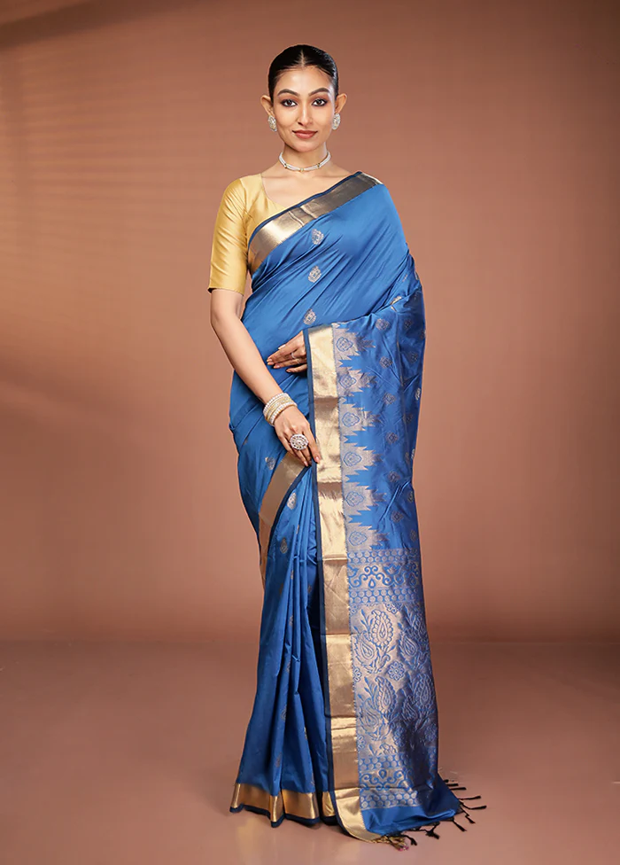 Blue Kanjivaram Silk Saree With Blouse Piece - Image 2
