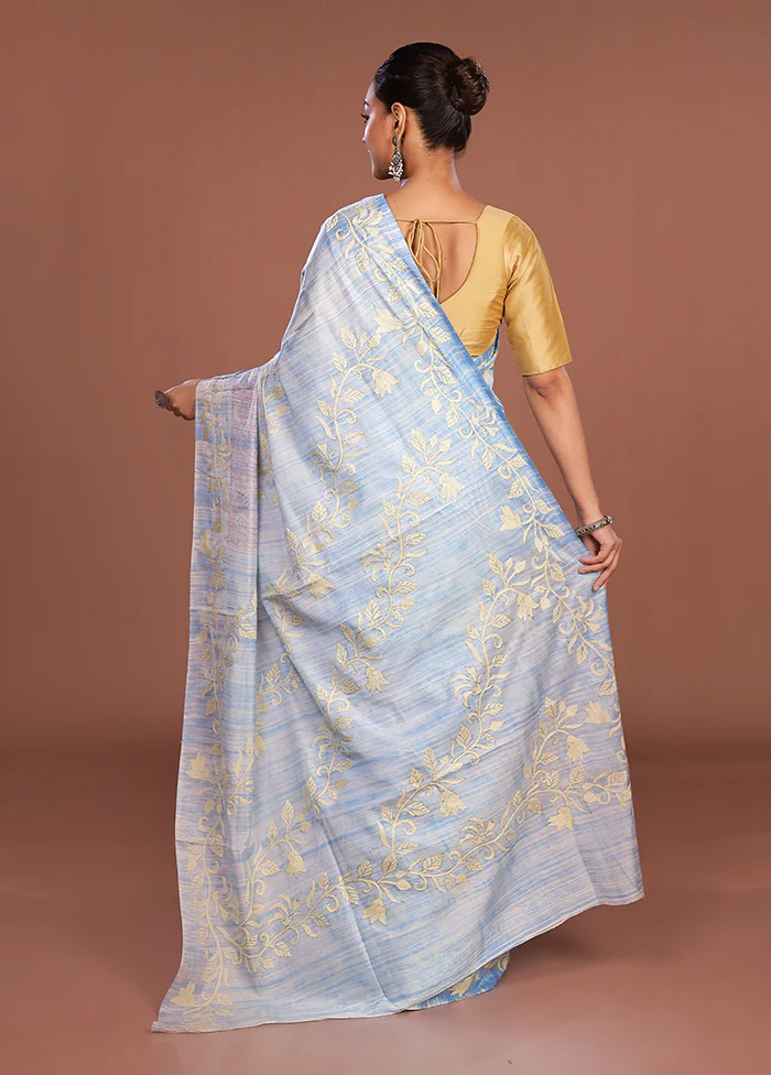 Blue Kantha Stitch Silk Saree With Blouse Piece - Image 3