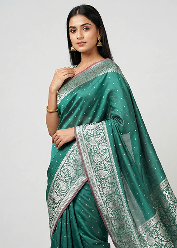 Blue Katan Silk Saree With Blouse Piece - Image 2