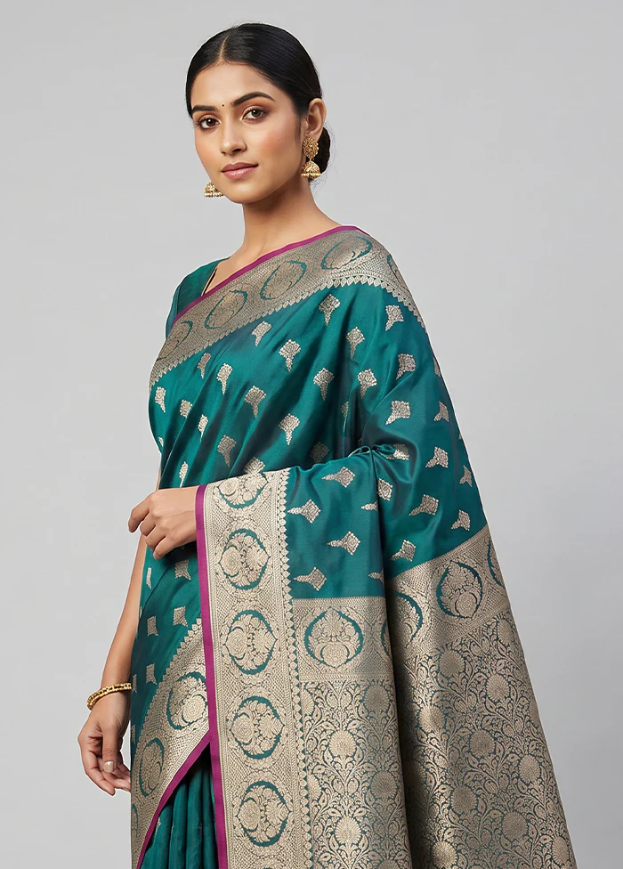 Blue Katan Silk Saree With Blouse Piece - Image 2