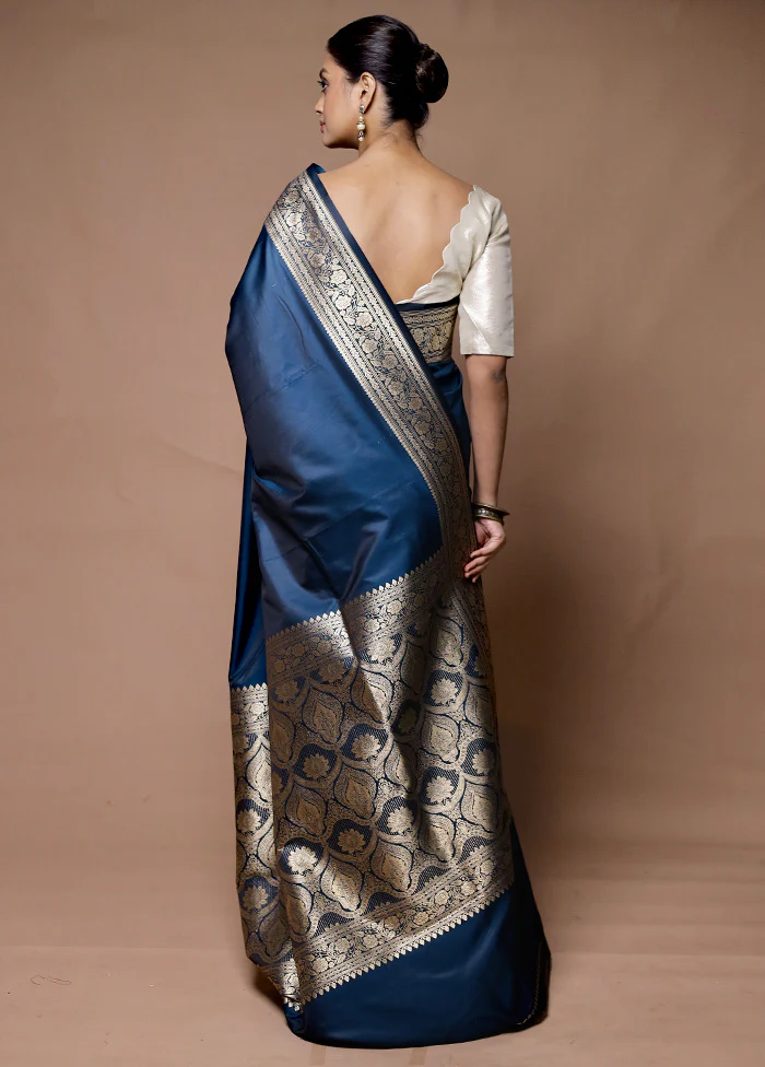 Blue Katan Silk Saree With Blouse Piece - Image 3