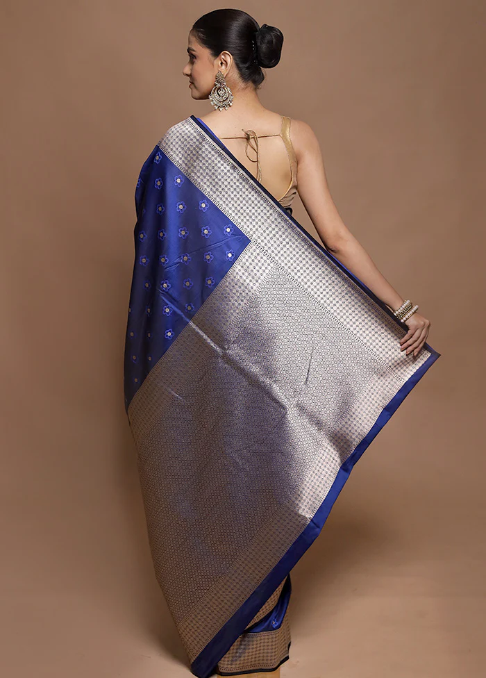 Blue Katan Silk Saree With Blouse Piece - Image 3
