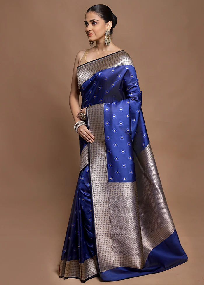 Blue Katan Silk Saree With Blouse Piece - Image 4