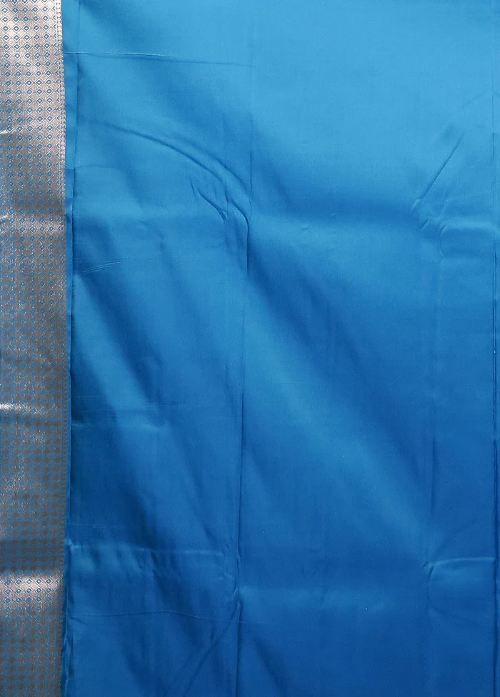 Blue Katan Silk Saree With Blouse Piece - Image 5