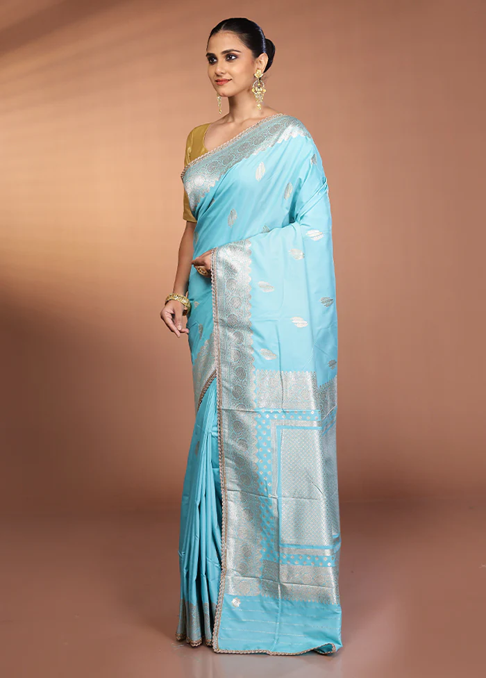 Blue Katan Silk Saree With Blouse Piece - Image 4