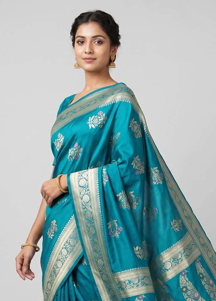 Blue Katan Silk Saree With Blouse Piece - Image 2