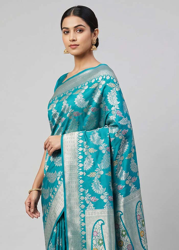 Blue Katan Silk Saree With Blouse Piece - Image 2
