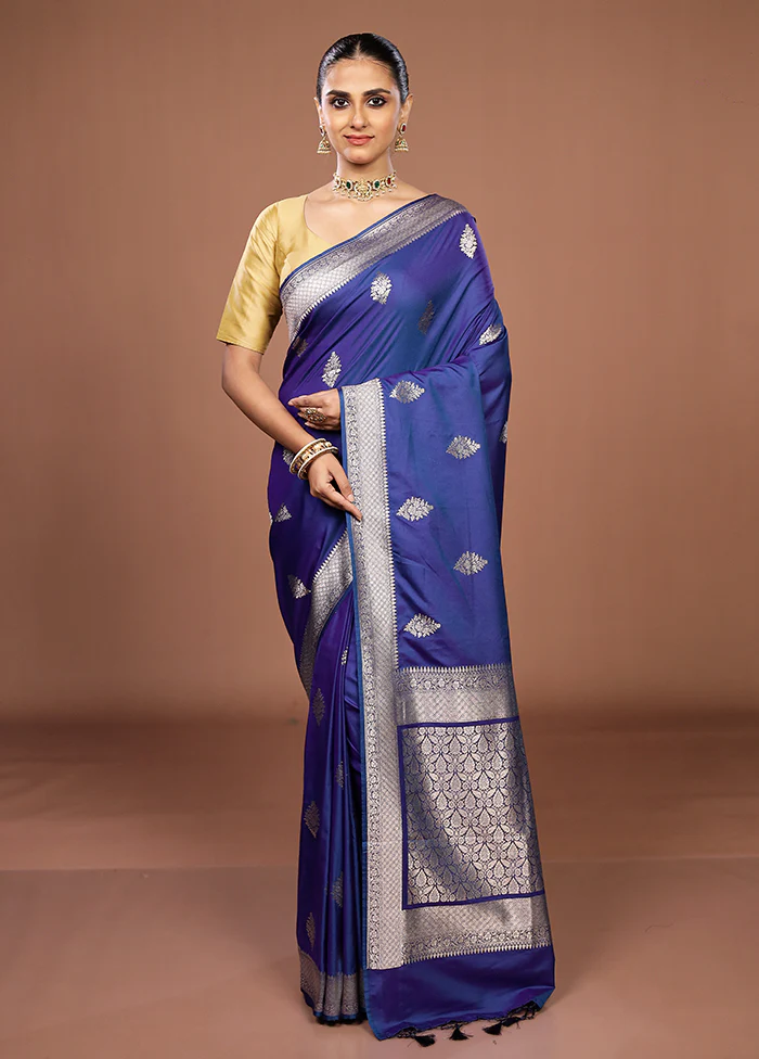 Blue Katan Silk Saree With Blouse Piece - Image 2