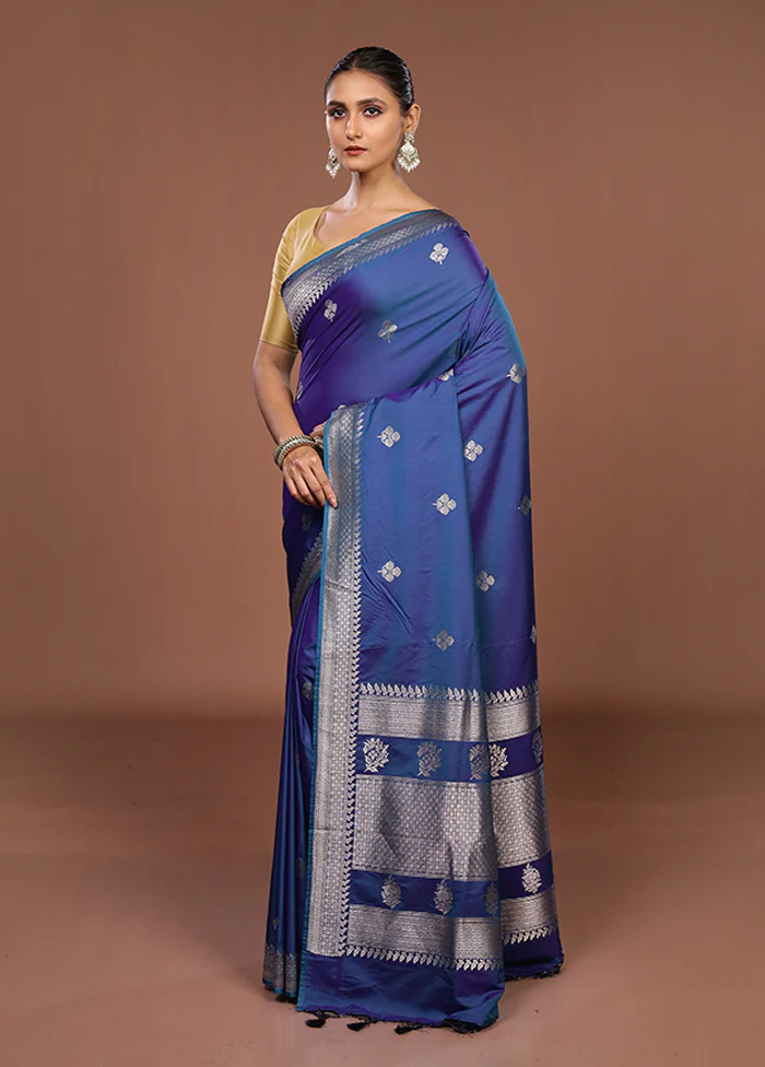 Blue Katan Silk Saree With Blouse Piece - Image 4