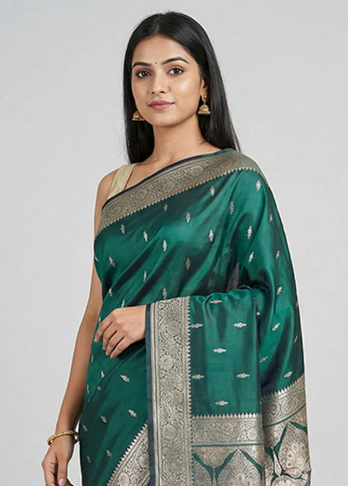 Blue Katan Silk Saree With Blouse Piece - Image 2