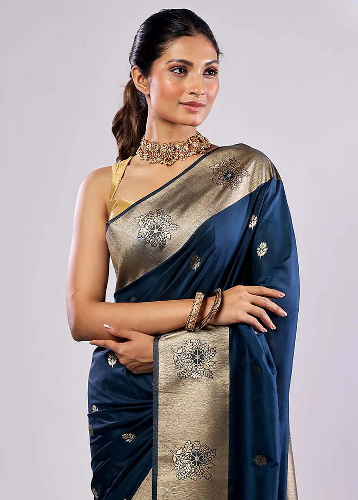 Blue Katan Silk Saree With Blouse Piece - Image 2