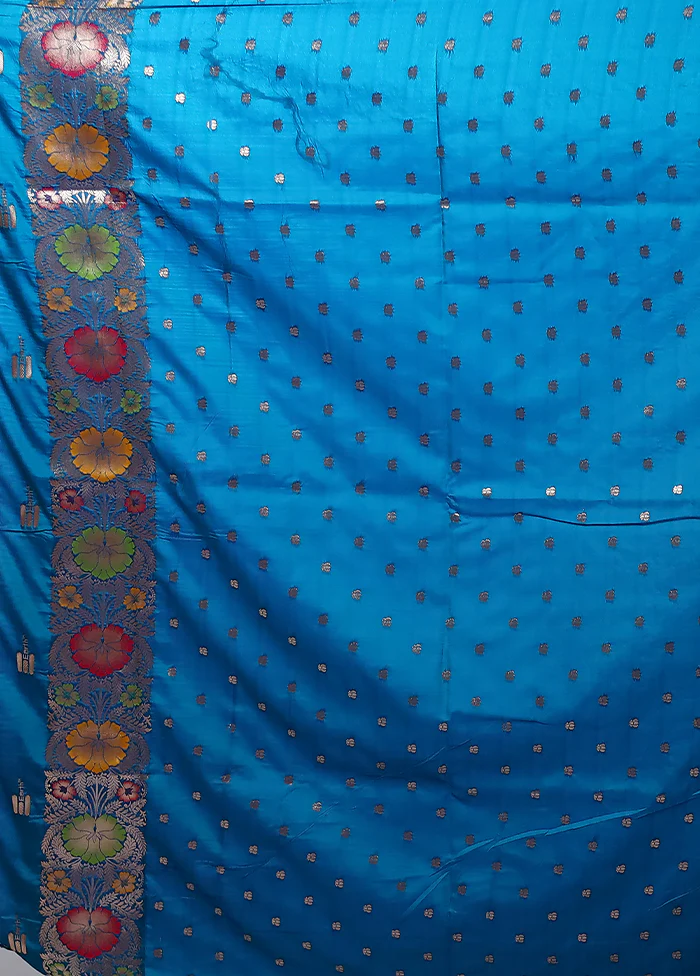 Blue Katan Silk Saree With Blouse Piece - Image 6