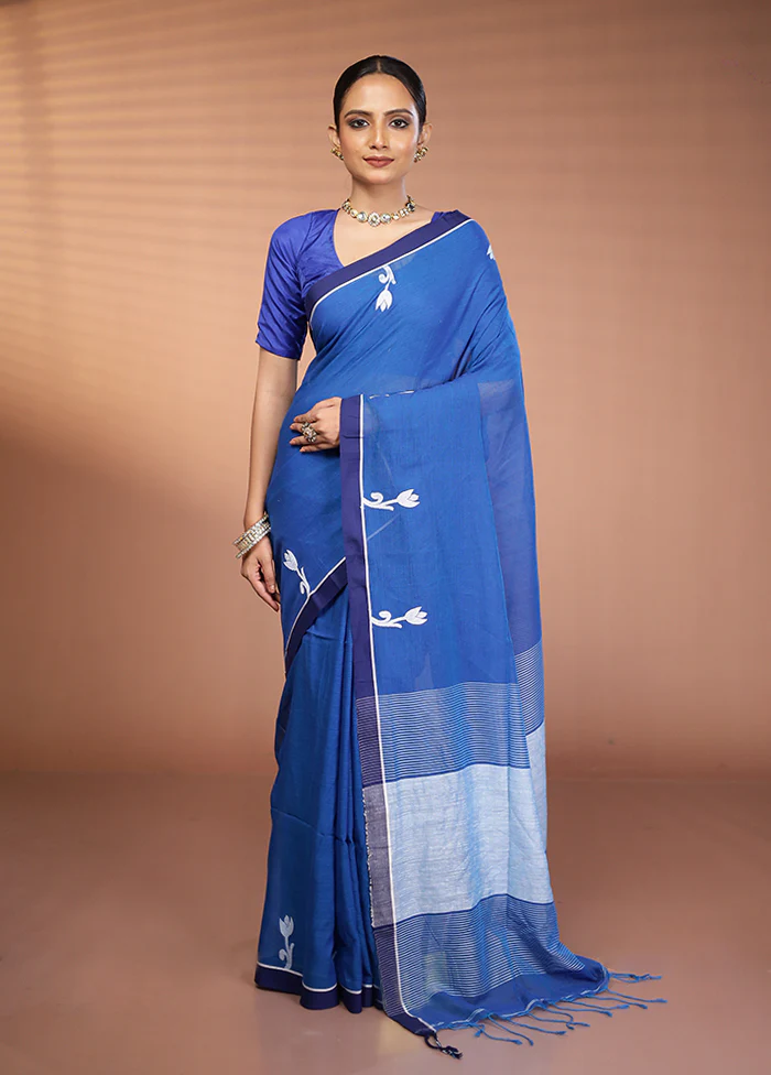 Blue Khadi Cotton Saree With Blouse Piece - Image 2