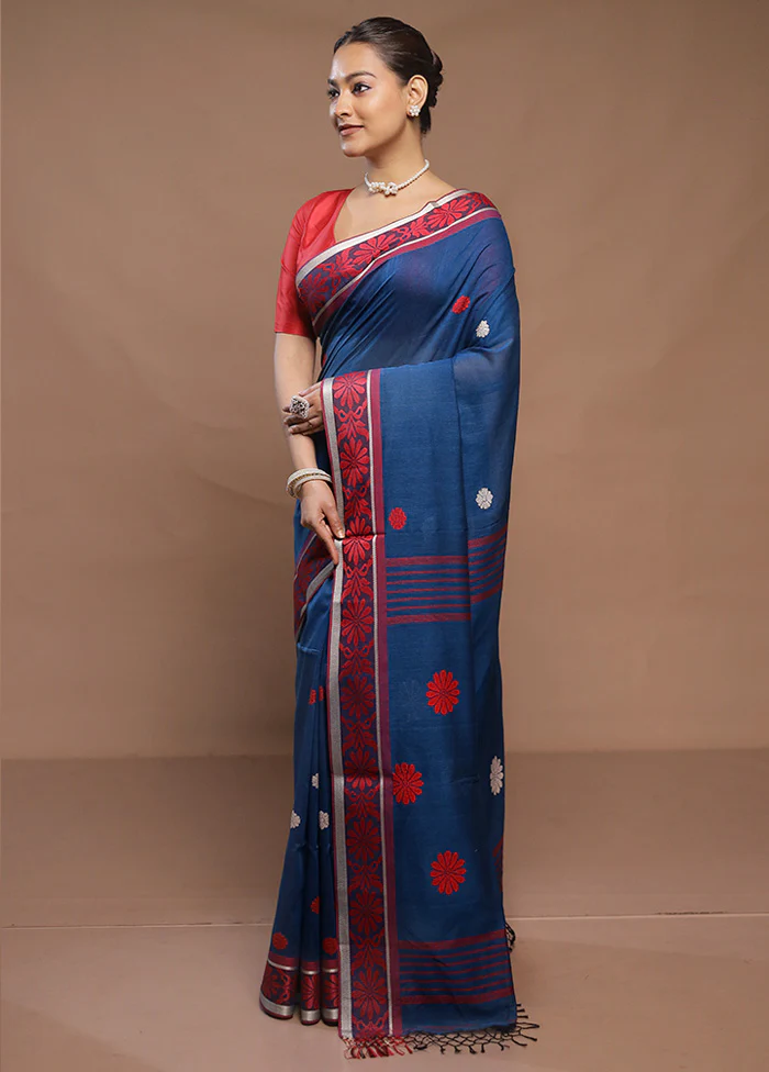 Blue Cotton Saree With Blouse Piece - Image 4