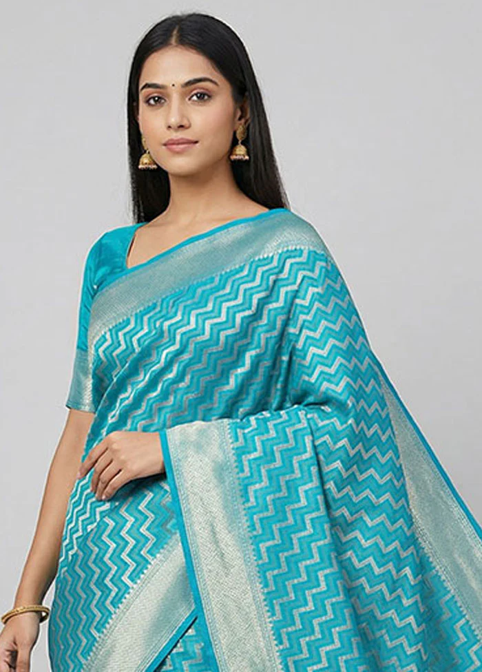 Blue Kora Silk Saree With Blouse Piece - Image 2