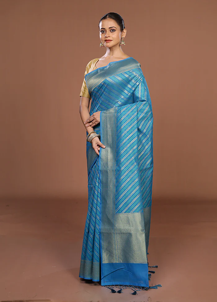 Blue Kora Silk Saree With Blouse Piece - Image 4