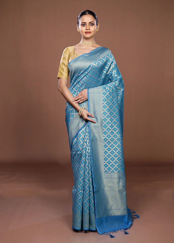Blue Kora Silk Saree With Blouse Piece - Image 2