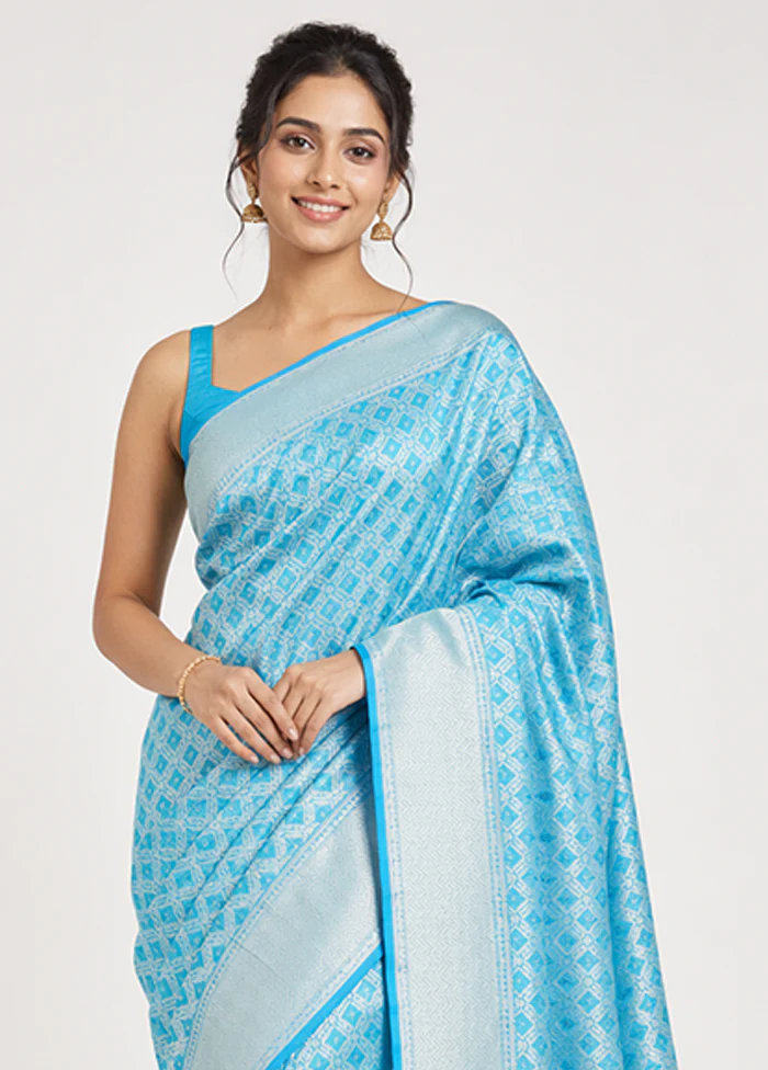 Blue Kora Silk Saree With Blouse Piece - Image 2