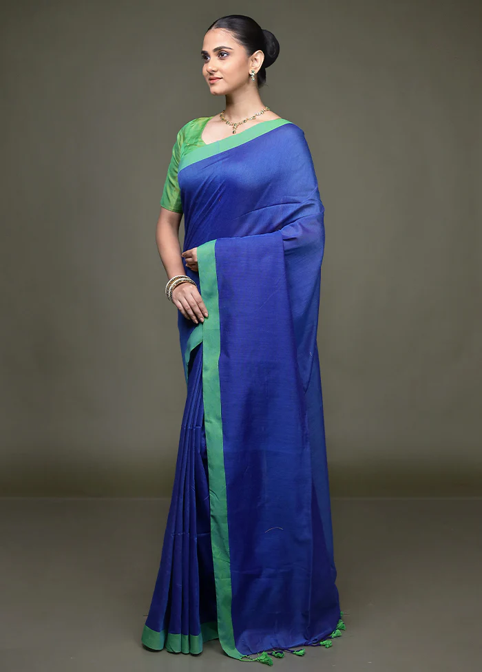 Blue Matka Silk Saree With Blouse Piece - Image 4