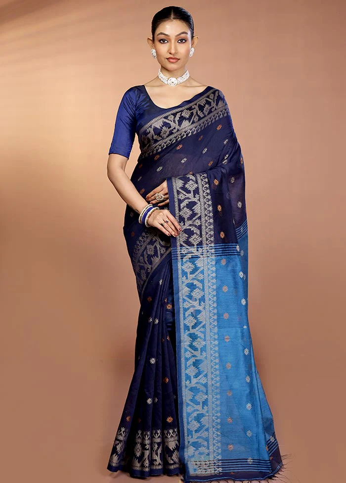 Blue Matka Silk Saree With Blouse Piece - Image 2