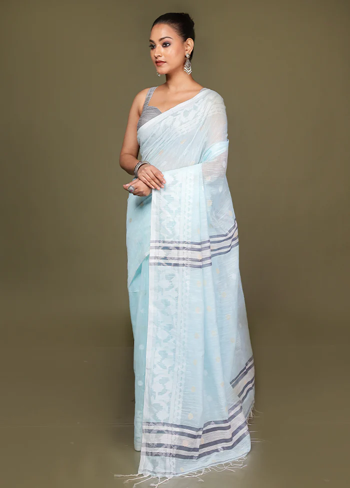 Blue Matka Silk Saree With Blouse Piece - Image 4