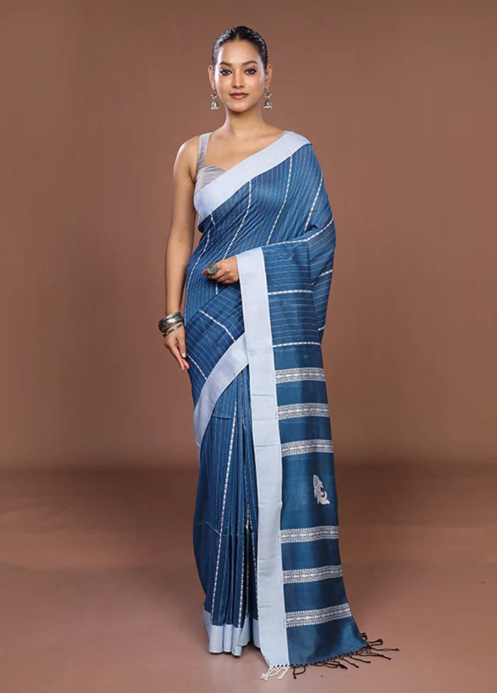 Blue Matka Silk Saree With Blouse Piece - Image 2