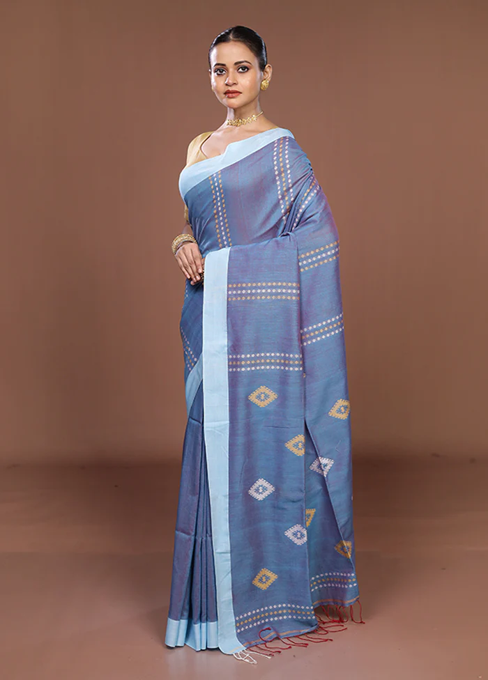 Blue Matka Silk Saree With Blouse Piece - Image 4