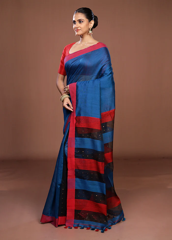 Blue Matka Silk Saree With Blouse Piece - Image 4