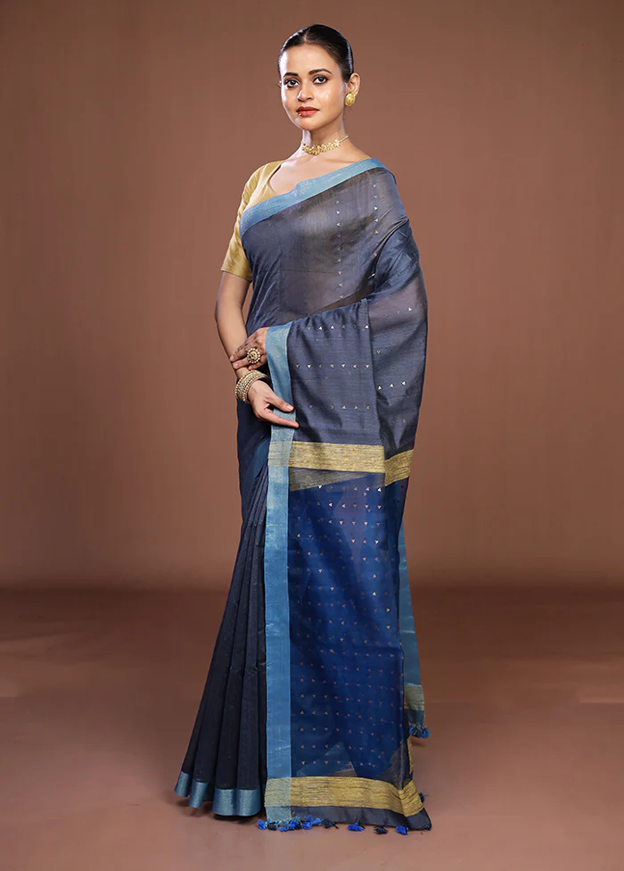 Blue Matka Silk Saree With Blouse Piece - Image 4