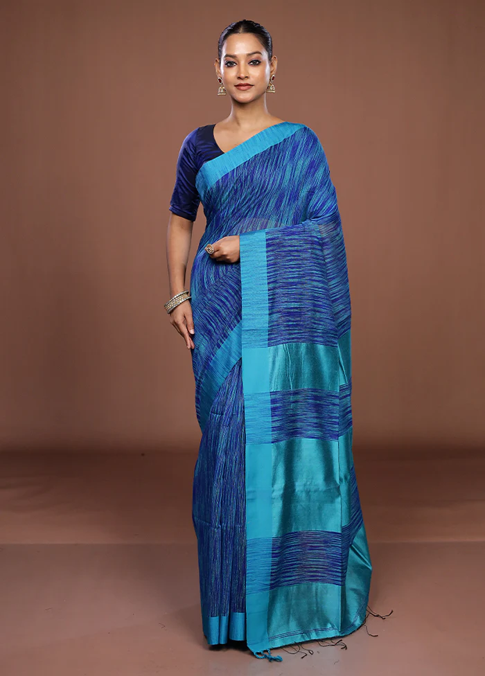 Blue Matka Silk Saree With Blouse Piece - Image 2