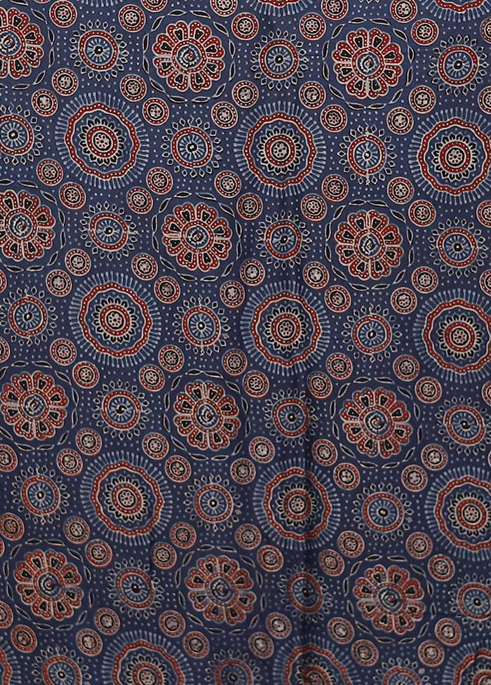 Blue Printed Silk Saree Without Blouse Piece - Image 5